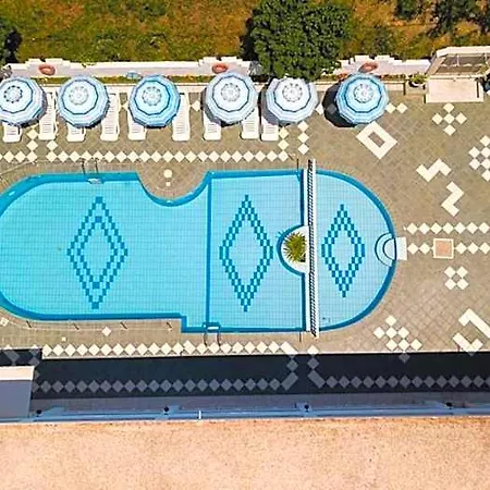 Hotel Anna's & 2*